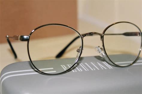 peculiar eyewear